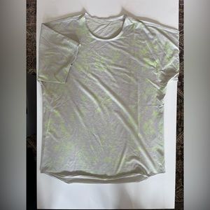 Lululemon Men’s Tshirt - Medium